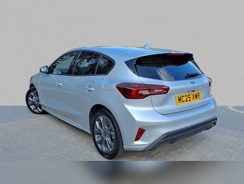 Used Ford Focus 2025 for sale - 76016174: Photo 2