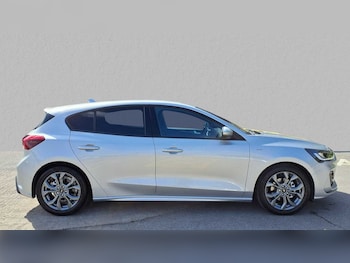 Used Ford Focus 2025 for sale - 76016174: Photo 3