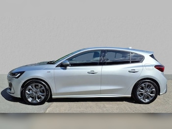Used Ford Focus 2025 for sale - 76016174: Photo 4