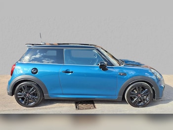 Used MINI Hatch 2022 for sale - 76421169: Photo