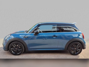 Used MINI Hatch 2022 for sale - 76421169: Photo