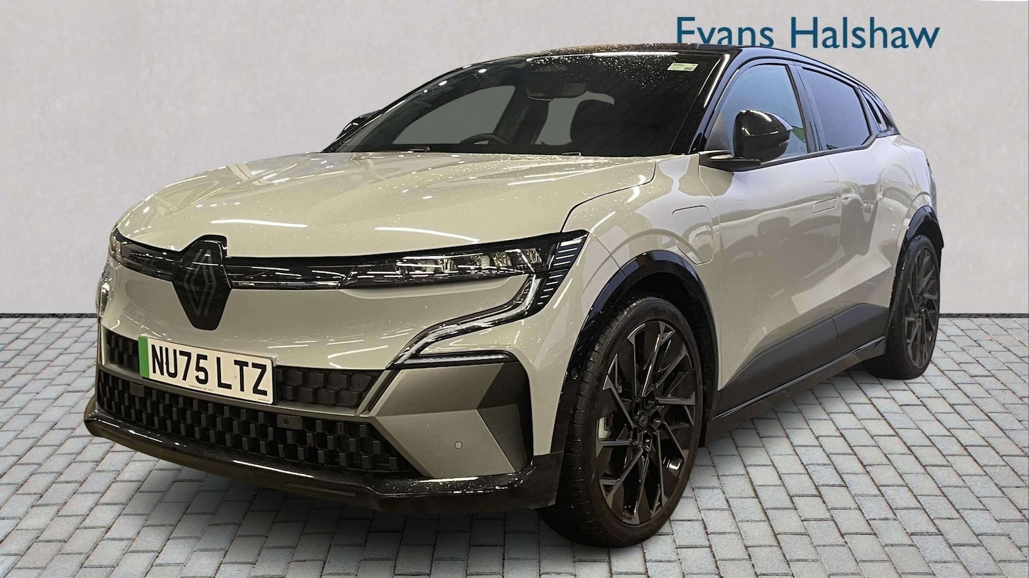 Used Renault Megane E Tech 2025 for sale - 77164445: Photo 2