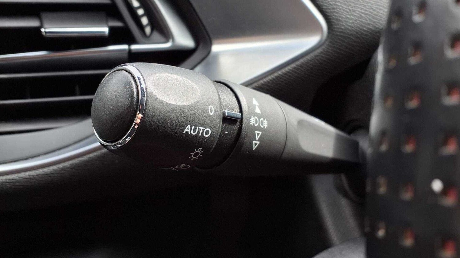 Used Peugeot 308 2019 for sale - 75841909: Photo 29