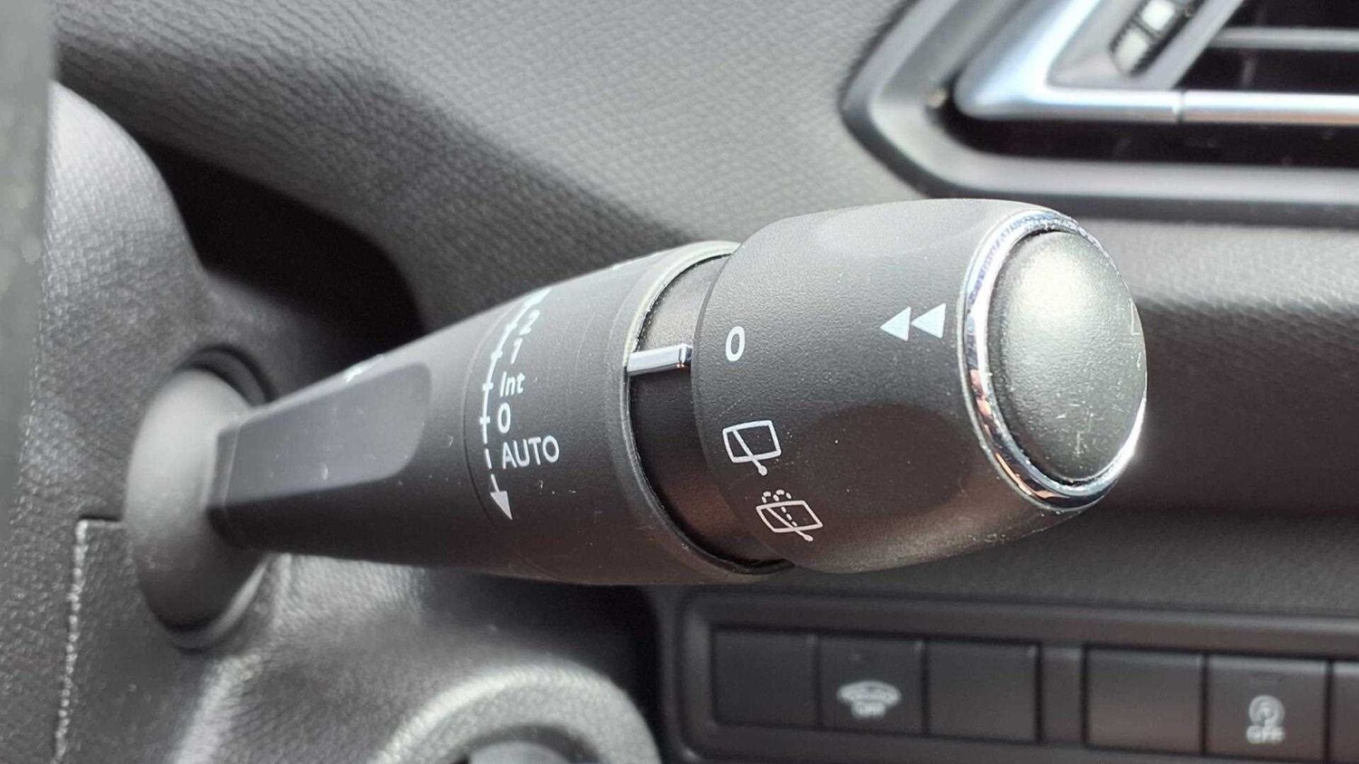 Used Peugeot 308 2019 for sale - 75841909: Photo 30