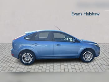 Used Ford Focus 2010 for sale - 79637429: Photo