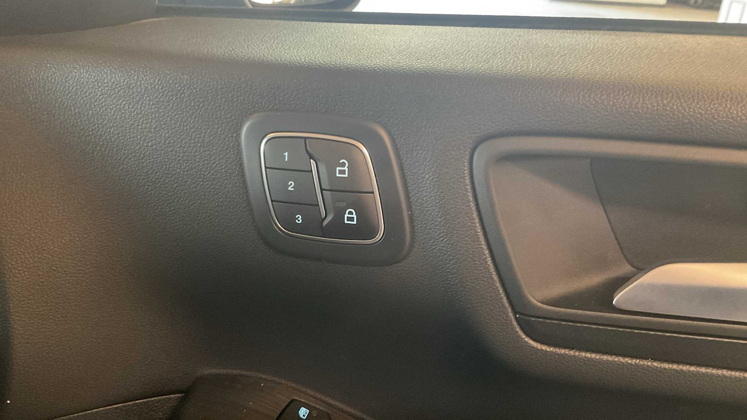 Used Ford Kuga 2025 for sale - 76339609: Photo 28