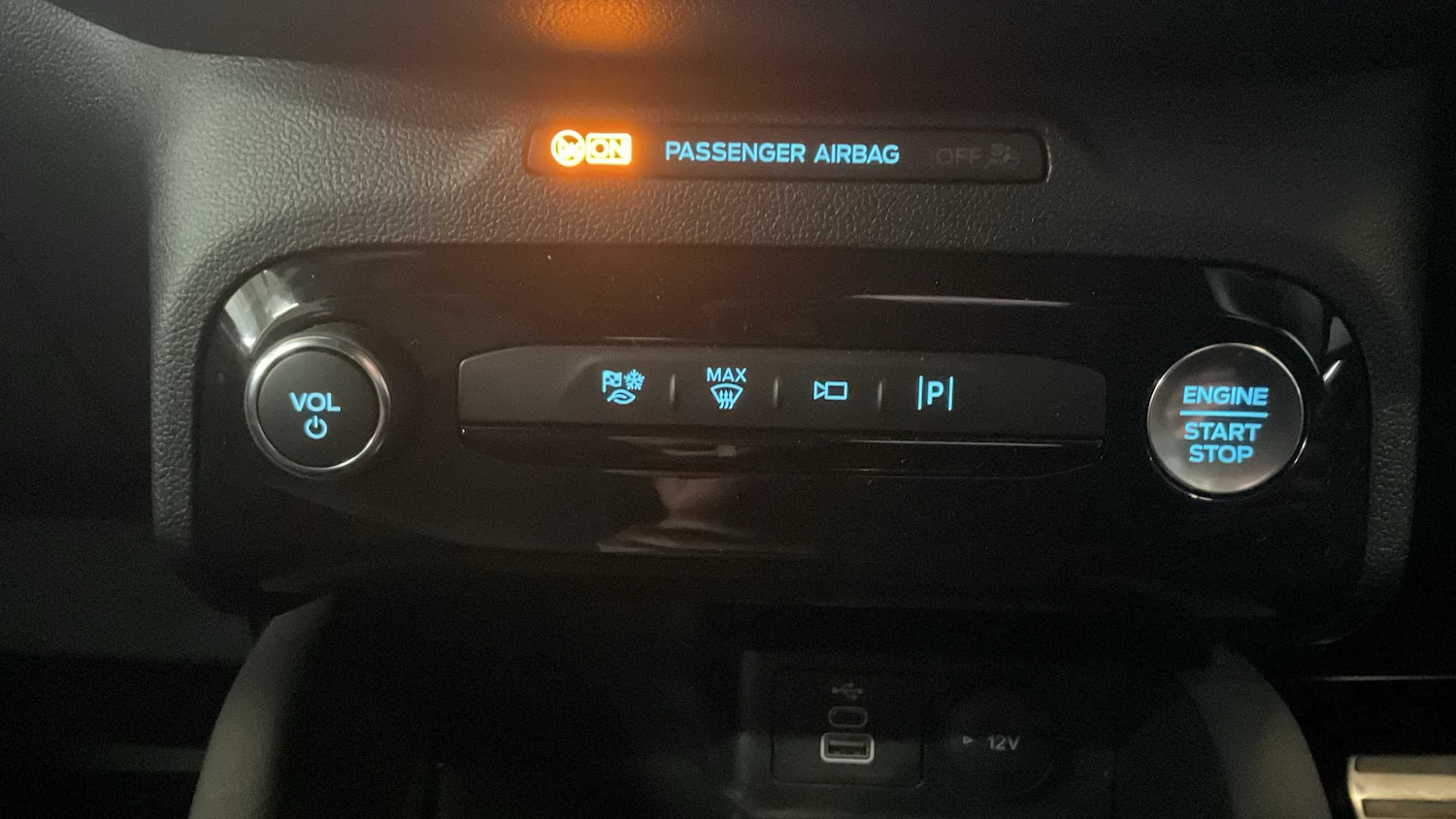 Used Ford Kuga 2025 for sale - 76339609: Photo 34