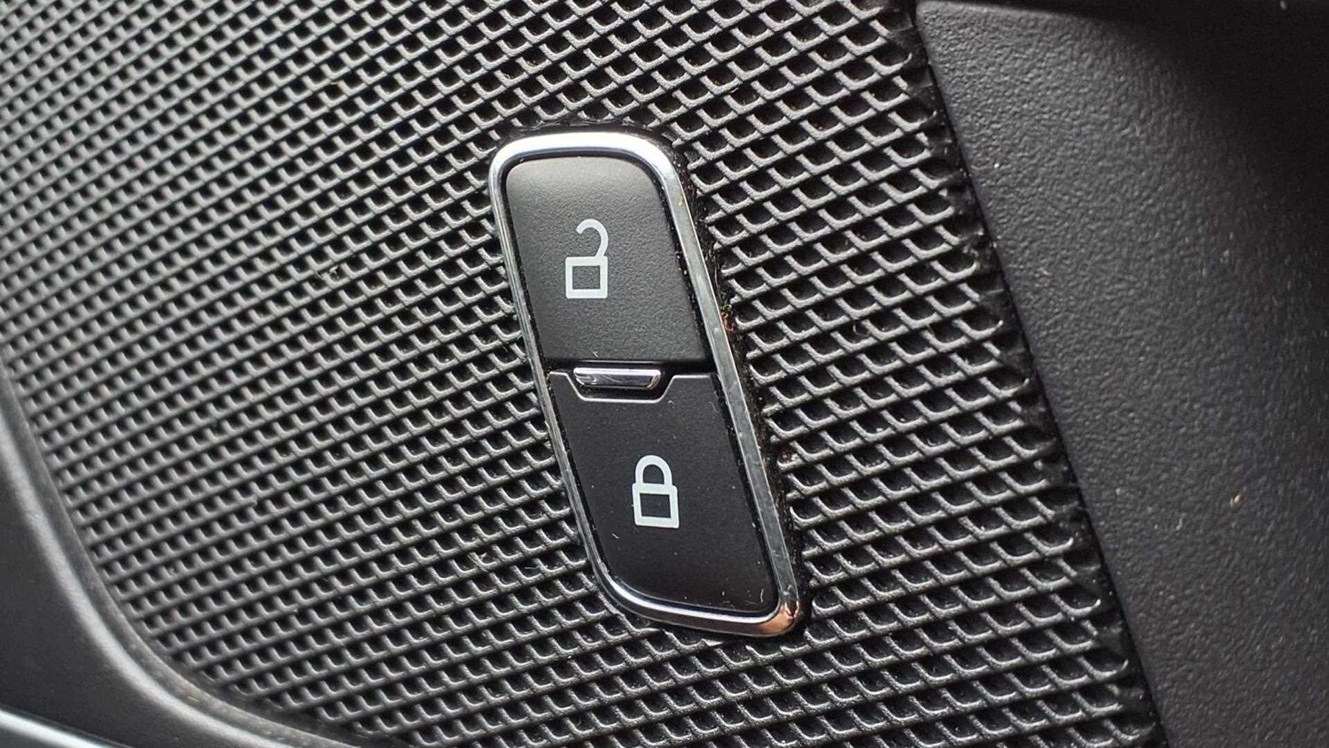 Vehicle 33