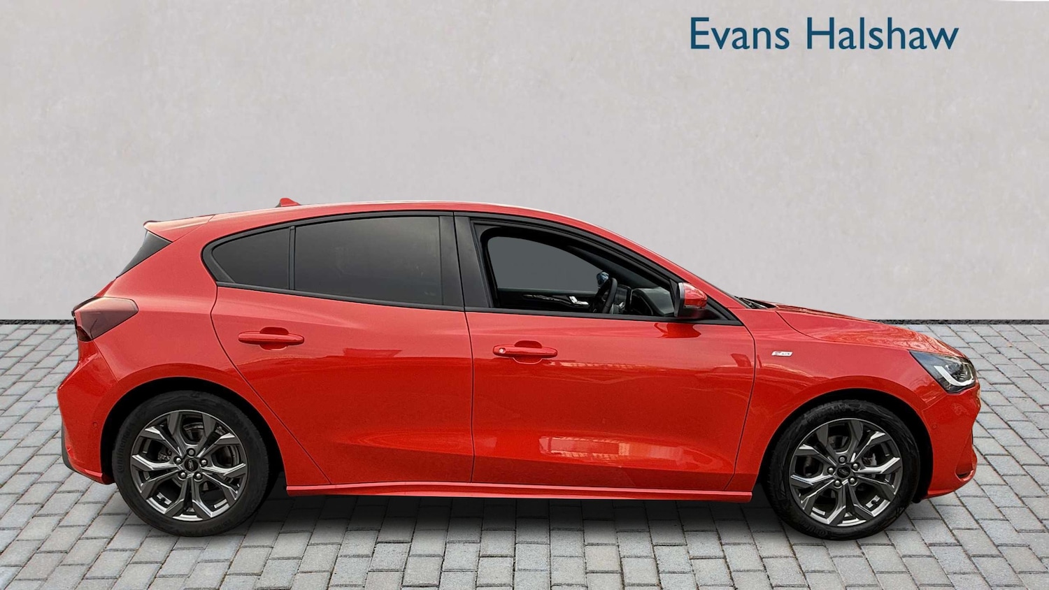 Used Ford Focus 2022 for sale - 76827519: Photo 3