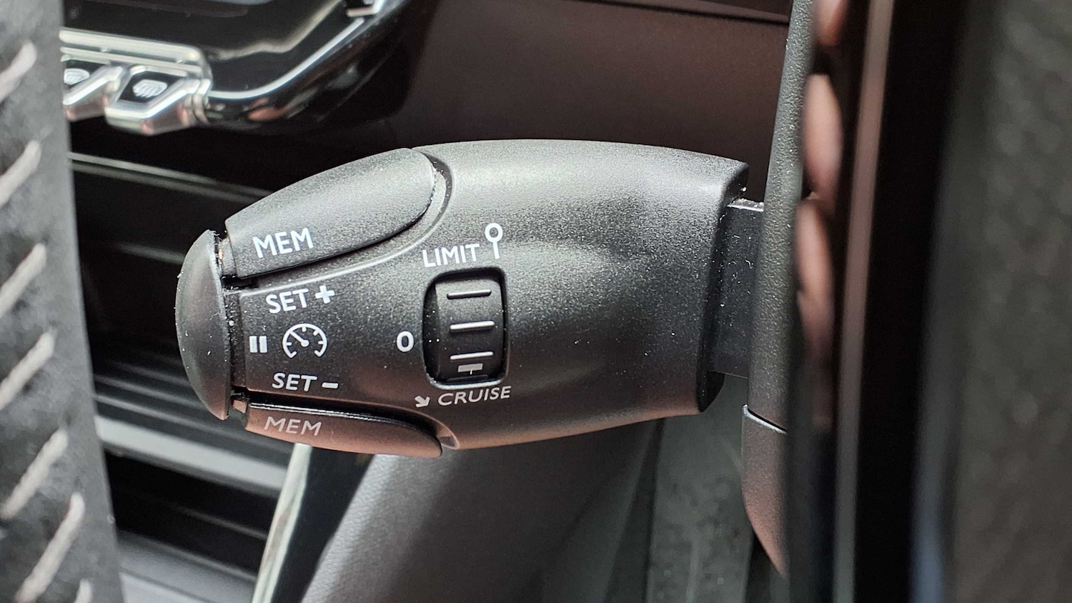 Used Peugeot 2008 2023 for sale - 76587546: Photo 28