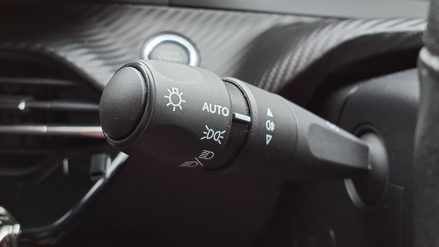 Used Peugeot 2008 2023 for sale - 76587546: Photo 29