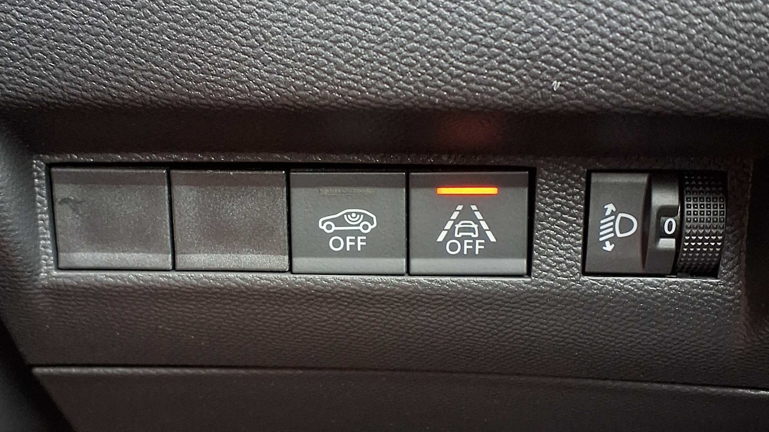 Used Peugeot 2008 2023 for sale - 76587546: Photo 31