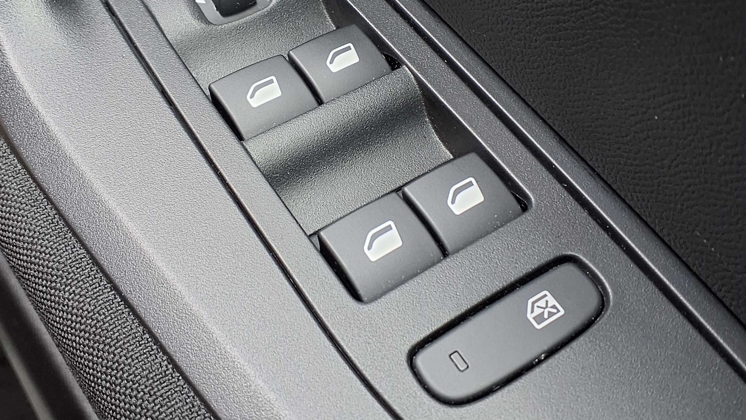 Used Peugeot 2008 2023 for sale - 76587546: Photo 33