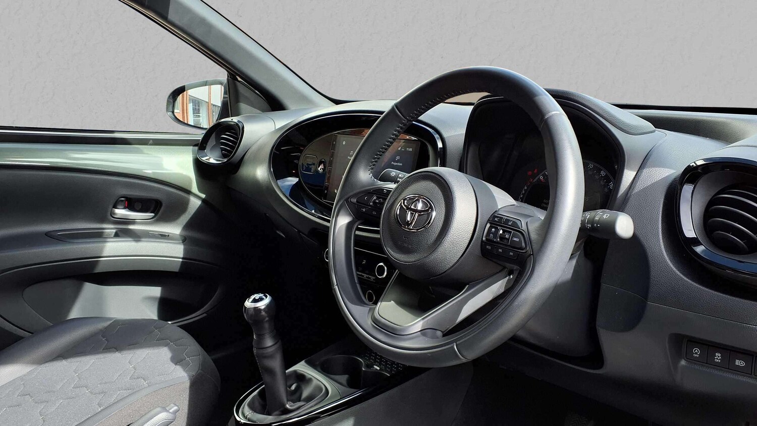 Used Toyota Aygo X 2022 for sale - 75951360: Photo 12