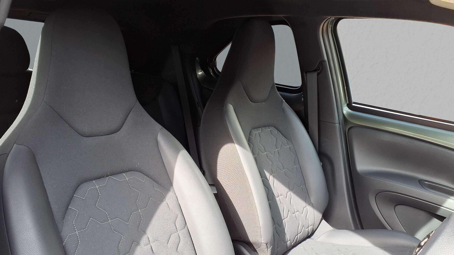 Used Toyota Aygo X 2022 for sale - 75951360: Photo 13