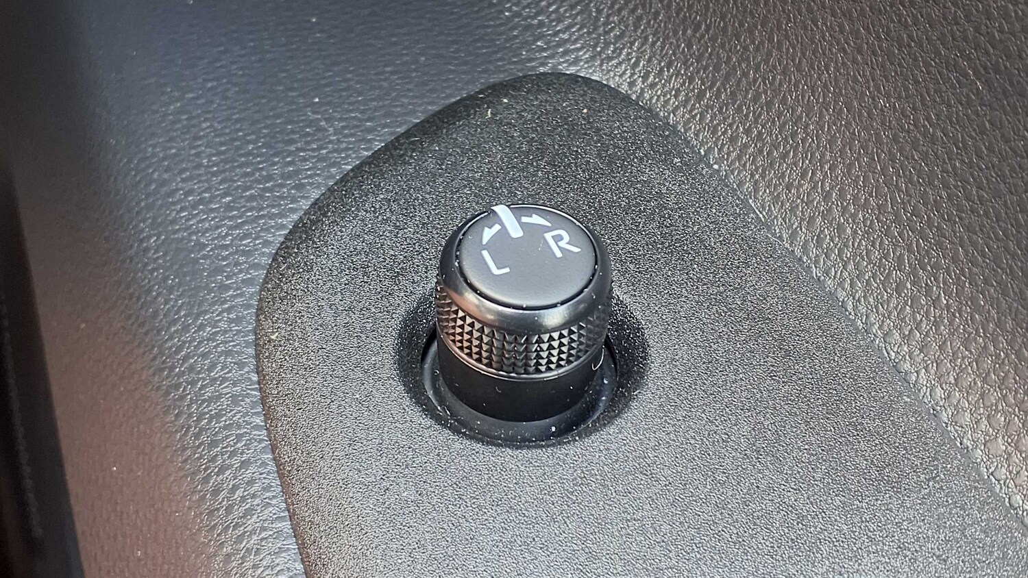 Used Toyota Aygo X 2022 for sale - 75951360: Photo 31