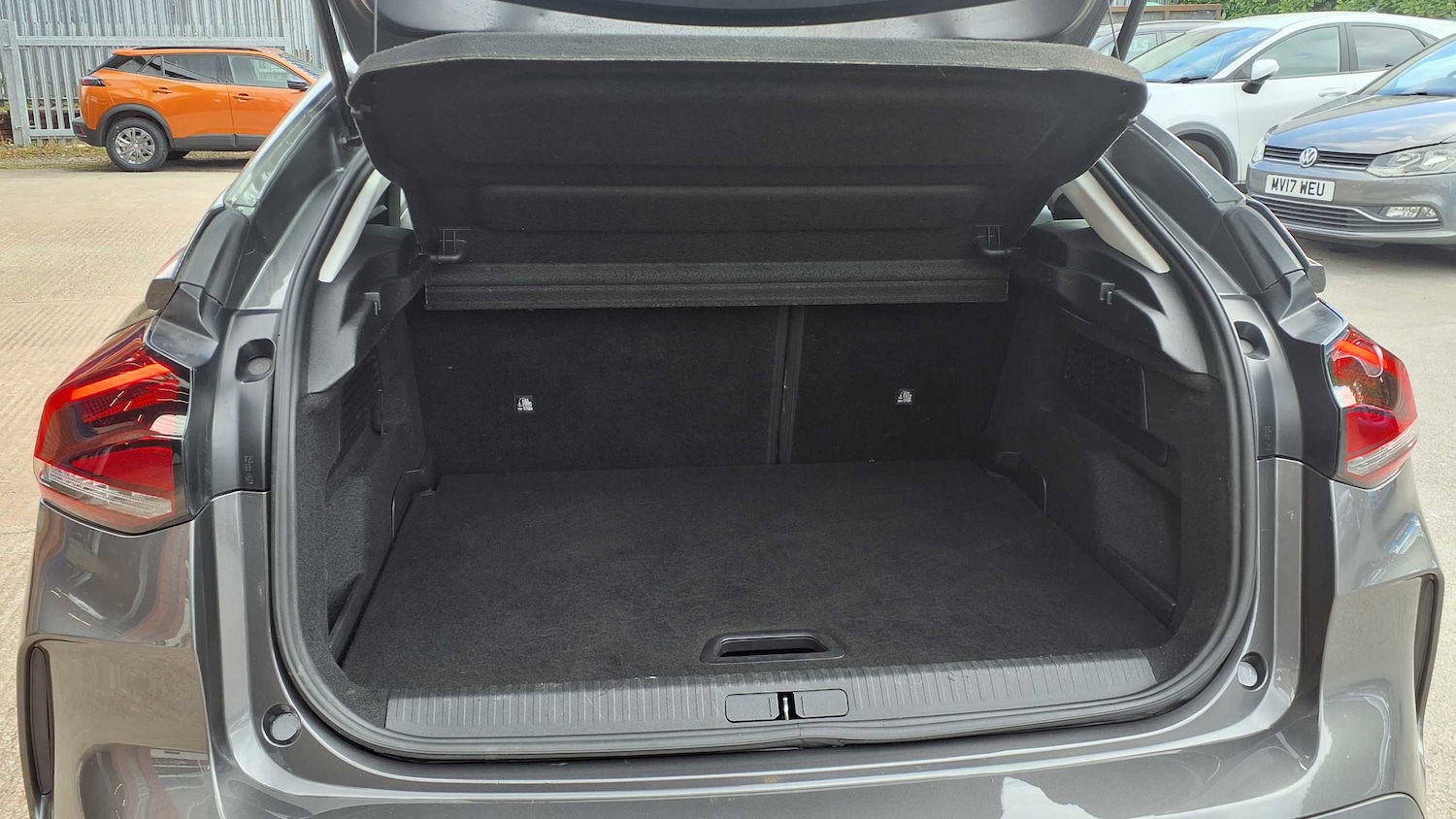 Used Citroen C4 2022 for sale - 76692052: Photo 7