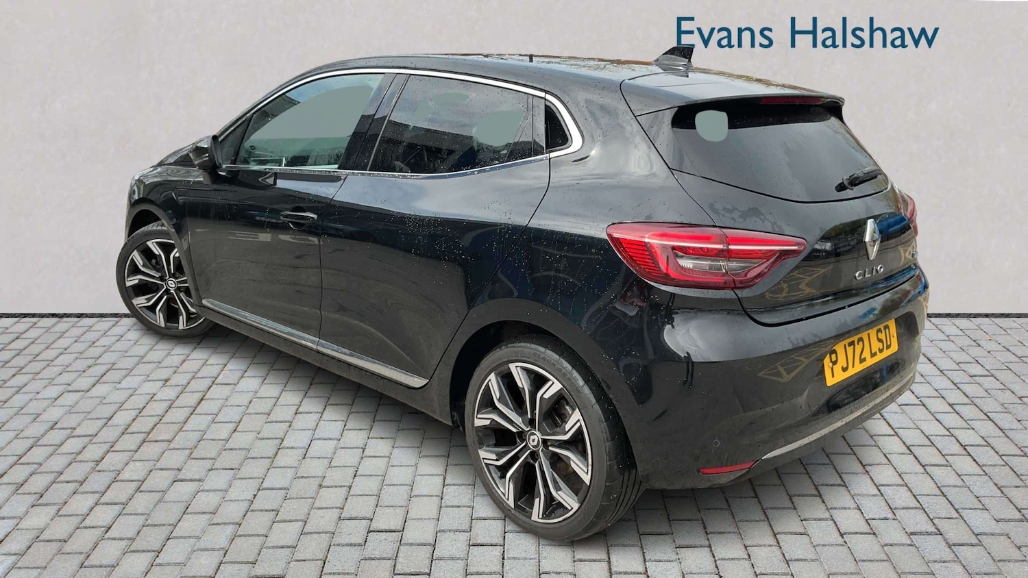 Used Renault Clio 2022 for sale - 78137648: Photo 2