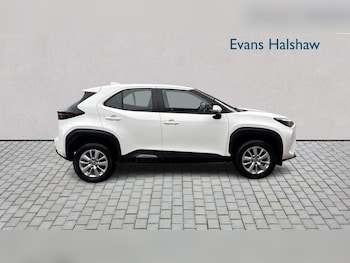 Used Toyota Yaris Cross 2023 for sale - 76774081: Photo