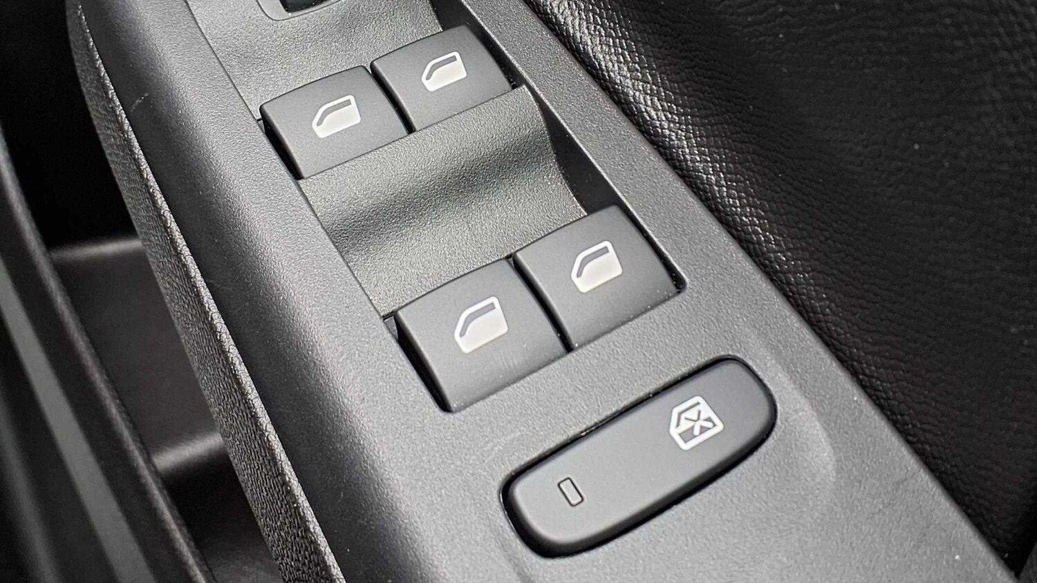 Used Vauxhall Corsa 2024 for sale - 76310704: Photo 34