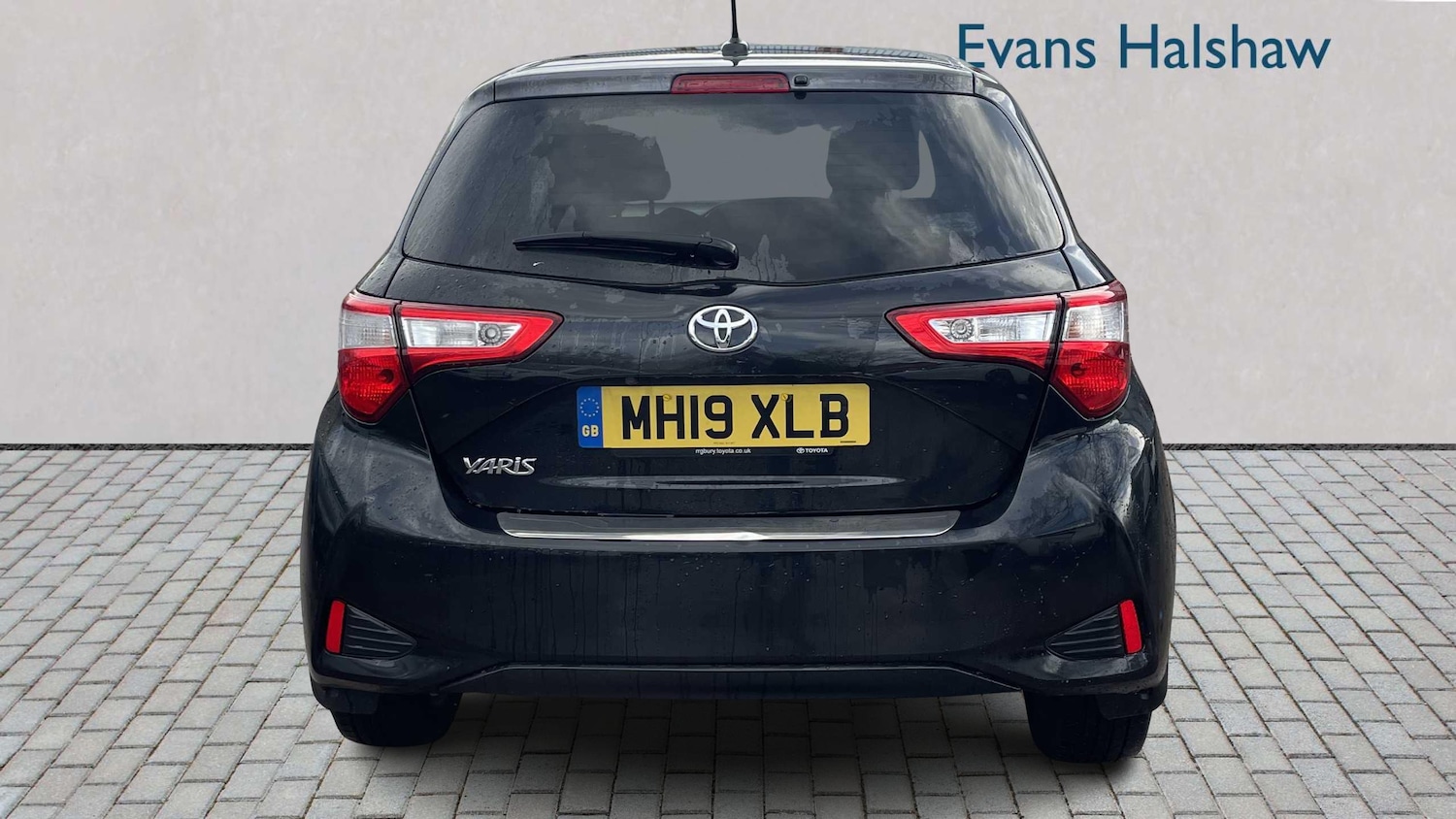 Used Toyota Yaris 2019 for sale - 76875671: Photo 3