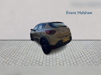 Used Dacia Sandero Stepway 2025 for sale - 78365624: Photo