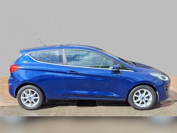 Used Ford Fiesta 2018 for sale - 76421035: Photo