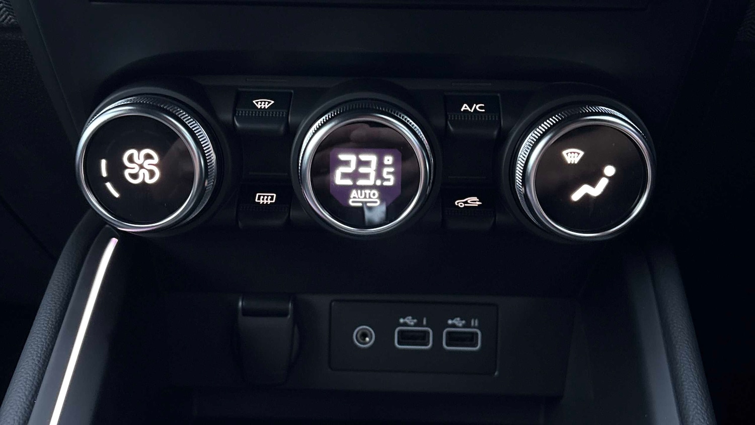 Used Renault Clio 2025 for sale - 76978879: Photo 21