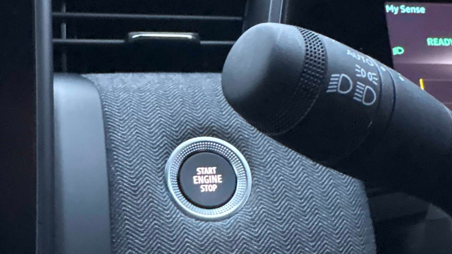 Used Renault Clio 2025 for sale - 76978879: Photo 30