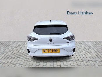 Used Renault Clio 2025 for sale - 76978879: Photo