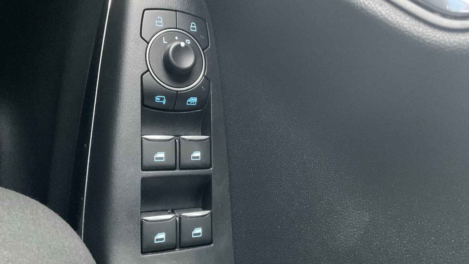 Used Ford Puma 2022 for sale - 76978864: Photo 32