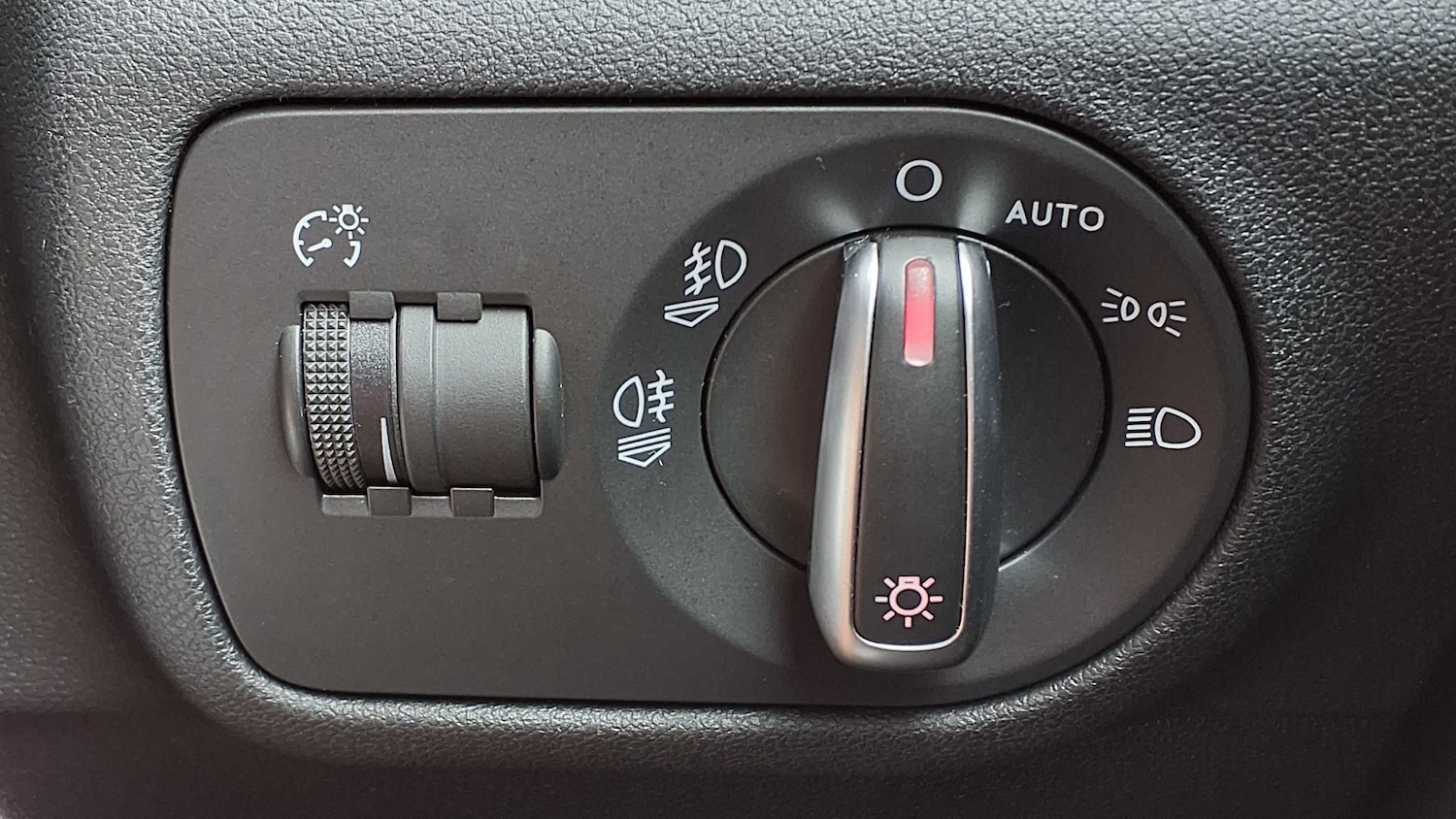 Used Audi A1 2018 for sale - 75968038: Photo 32