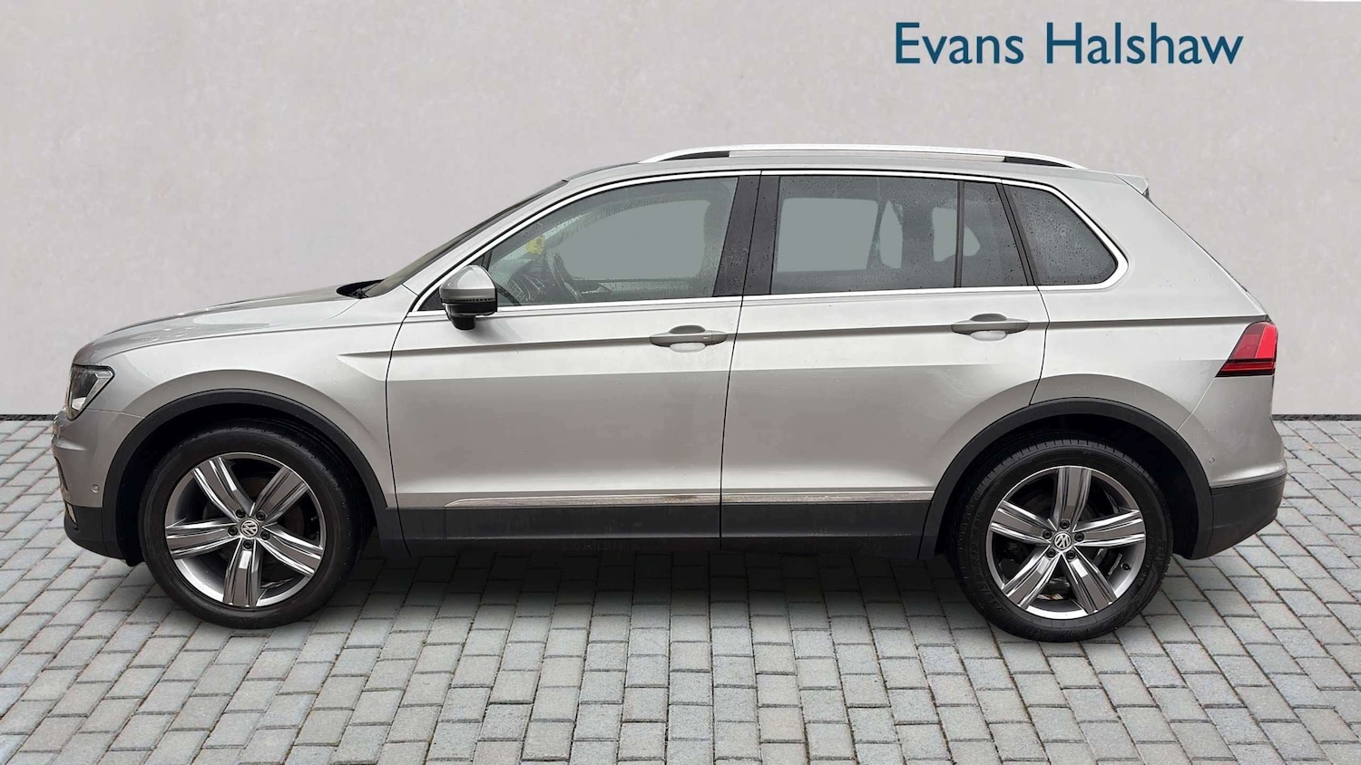 Used Volkswagen Tiguan 2019 for sale - 77810914: Photo 3