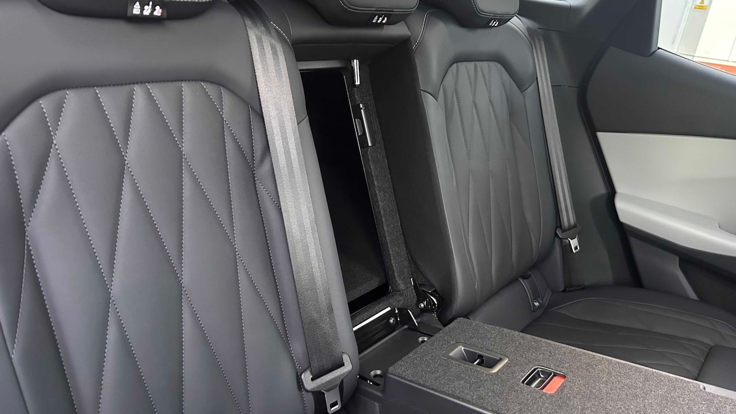 Used Ford Explorer 2025 for sale - 77726891: Photo 14