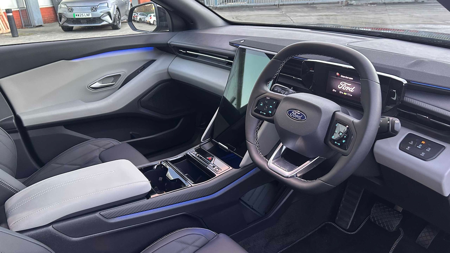 Used Ford Explorer 2025 for sale - 77726891: Photo 8