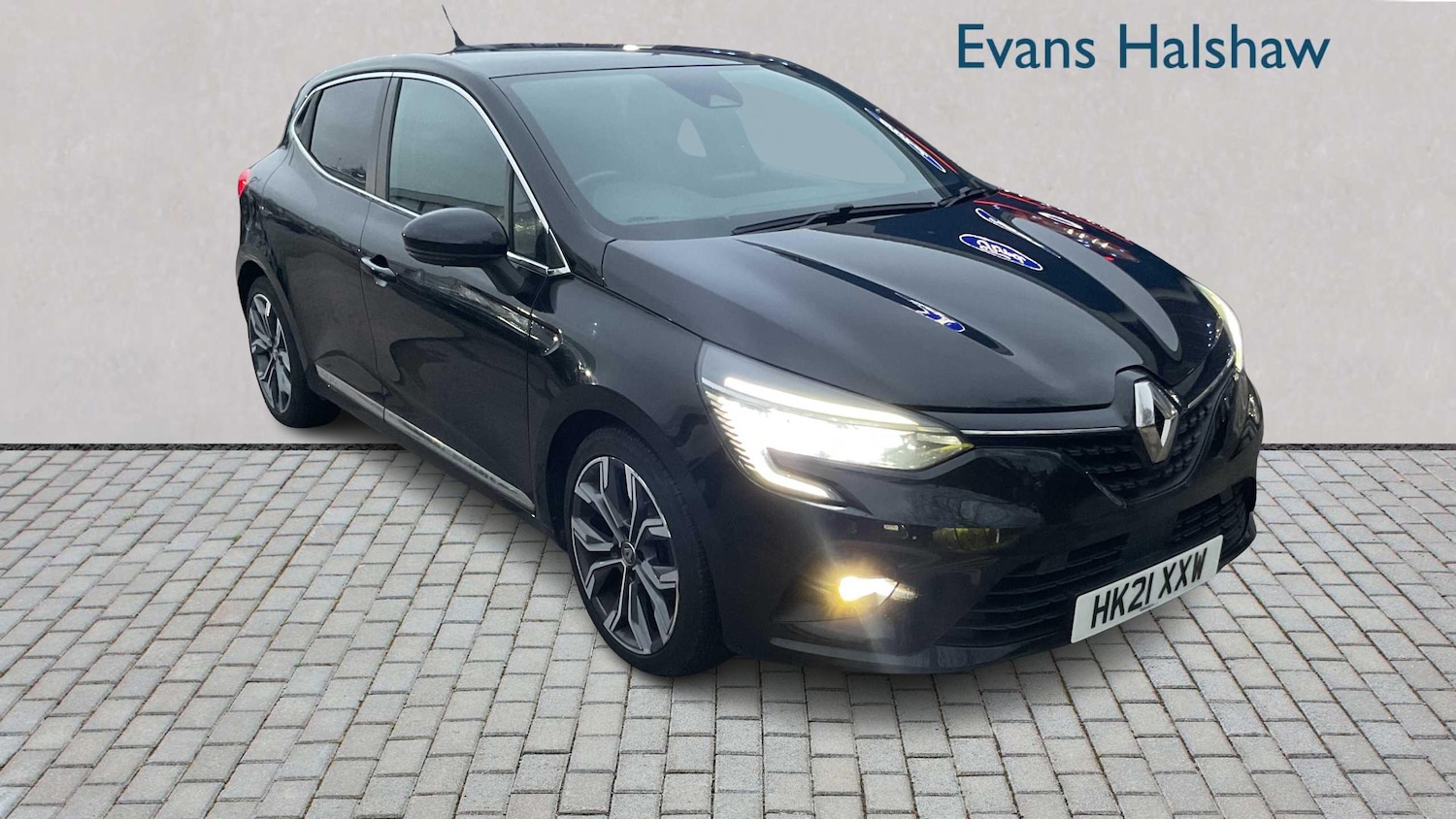 Used Renault Clio 2021 for sale - 77628111: Photo 2