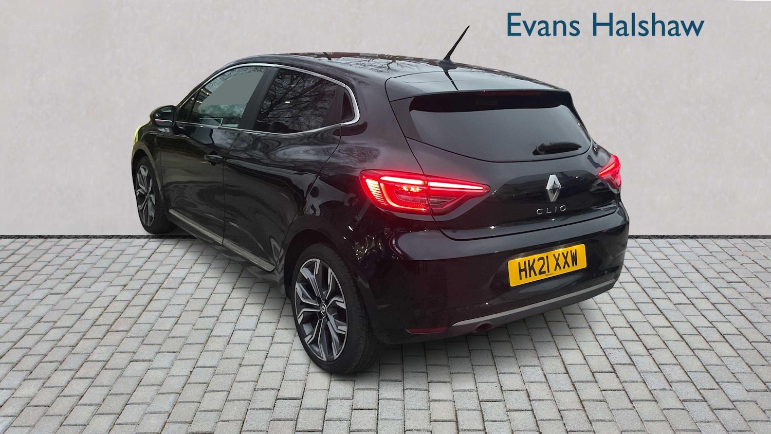 Used Renault Clio 2021 for sale - 77628111: Photo 4