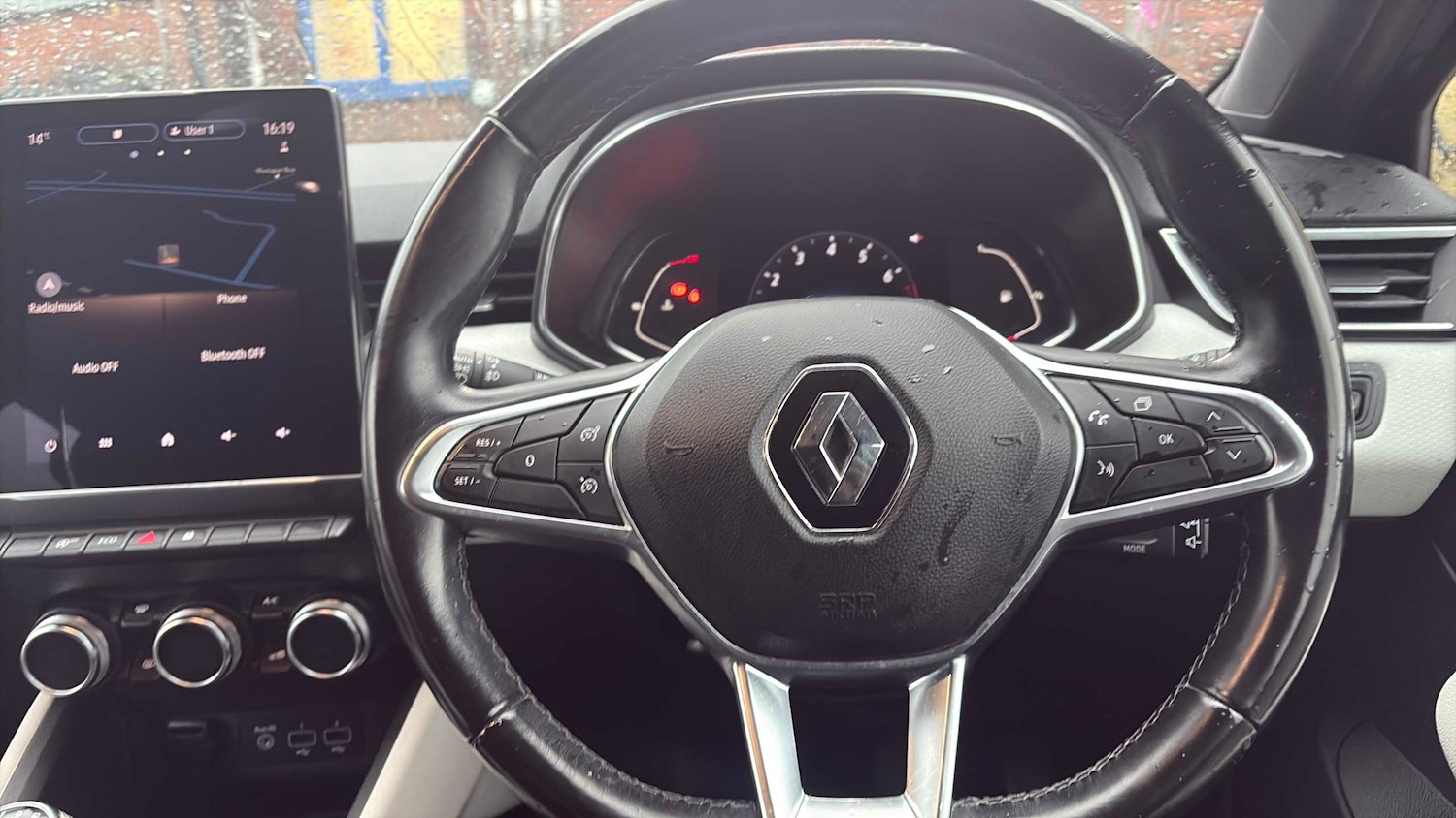 Used Renault Clio 2021 for sale - 77628111: Photo 9