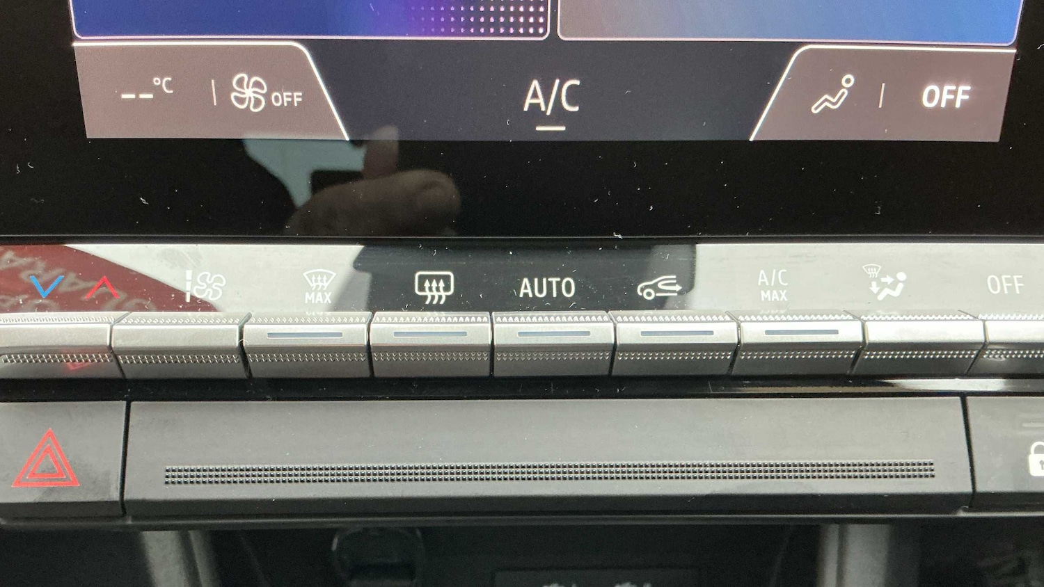 Used Renault Clio 2025 for sale - 76978752: Photo 18