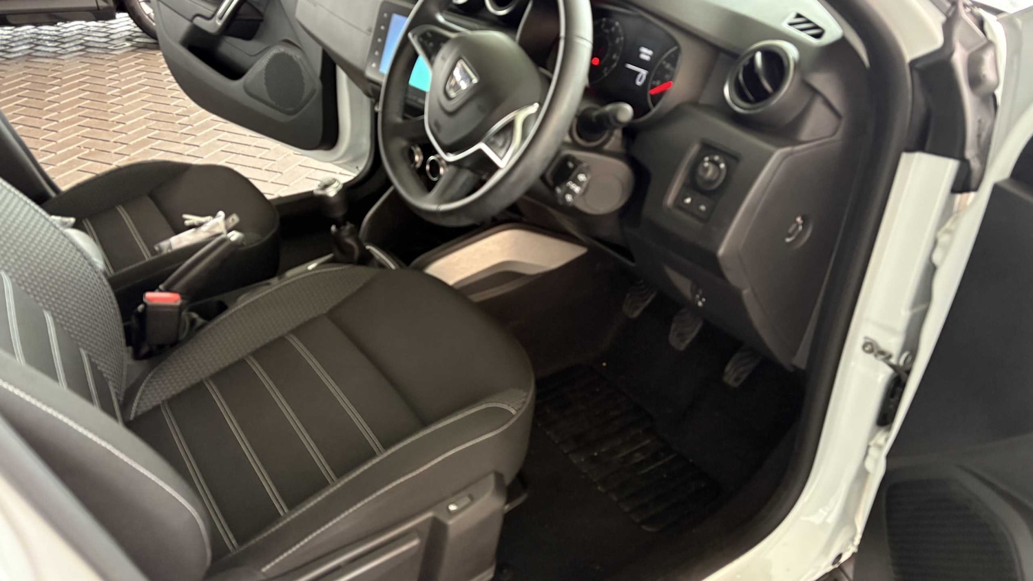 Used Dacia Duster 2022 for sale - 76575958: Photo 25