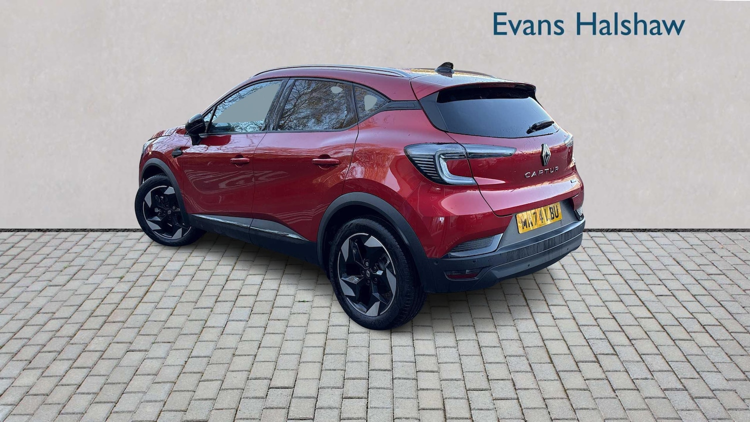 Used Renault Captur 2024 for sale - 76648869: Photo 2