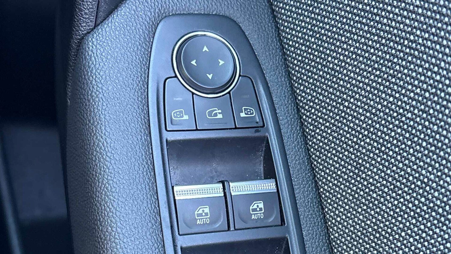 Used Renault Captur 2024 for sale - 76648869: Photo 21