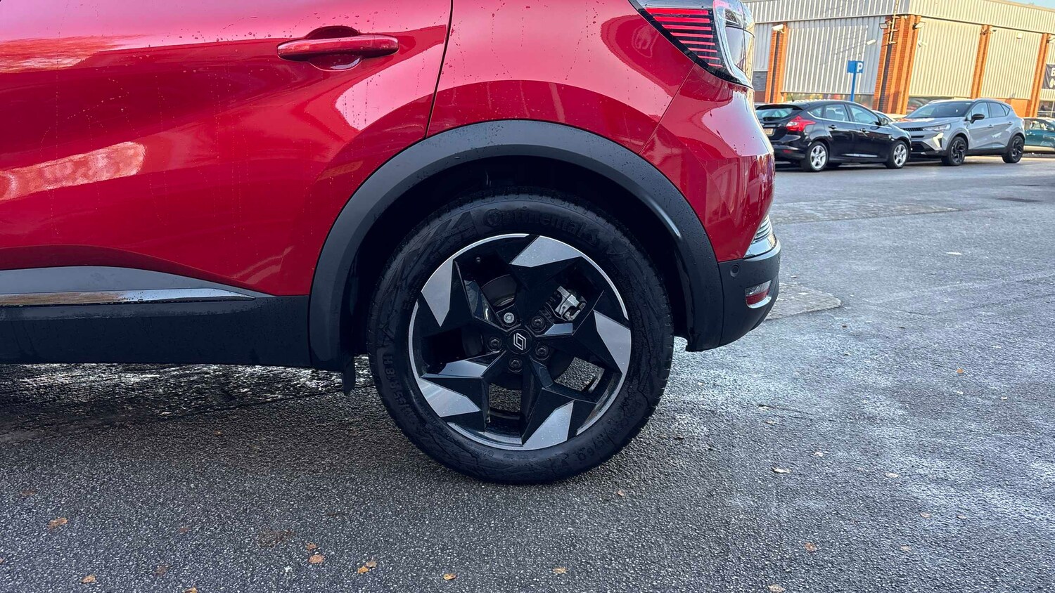 Used Renault Captur 2024 for sale - 76648869: Photo 8