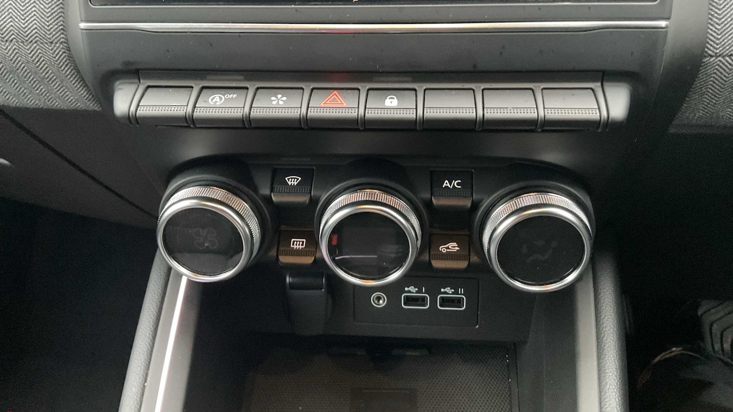 Used Renault Clio 2024 for sale - 76718205: Photo 13