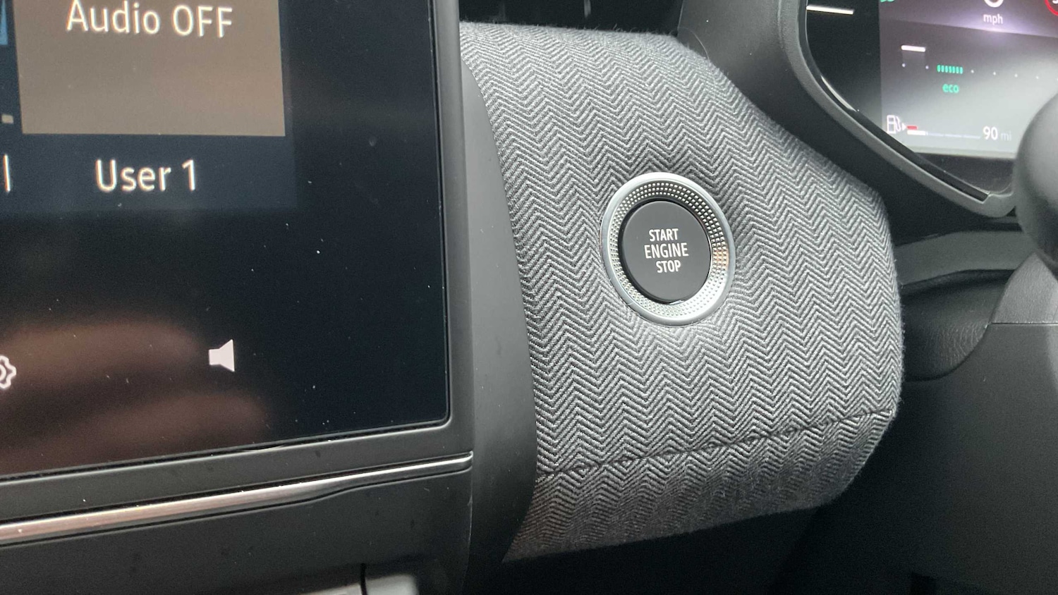 Used Renault Clio 2024 for sale - 76718205: Photo 31