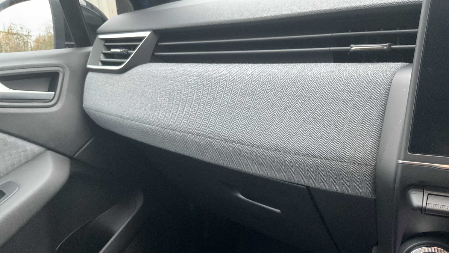 Used Renault Clio 2024 for sale - 76718205: Photo 33