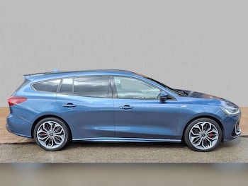 Used Ford Focus 2022 for sale - 76435567: Photo