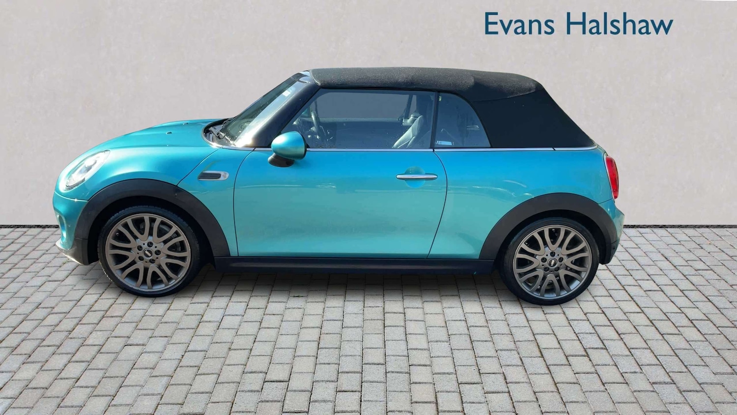 Used MINI Convertible 2017 for sale - 78173861: Photo 3