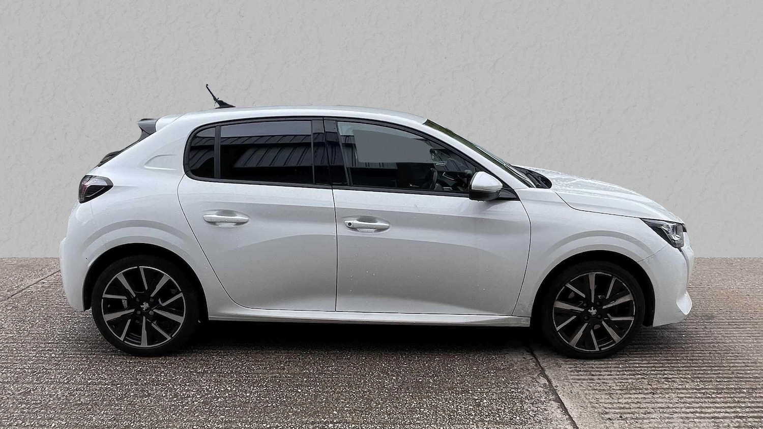 Used Peugeot 208 2020 for sale - 76310869: Photo 2