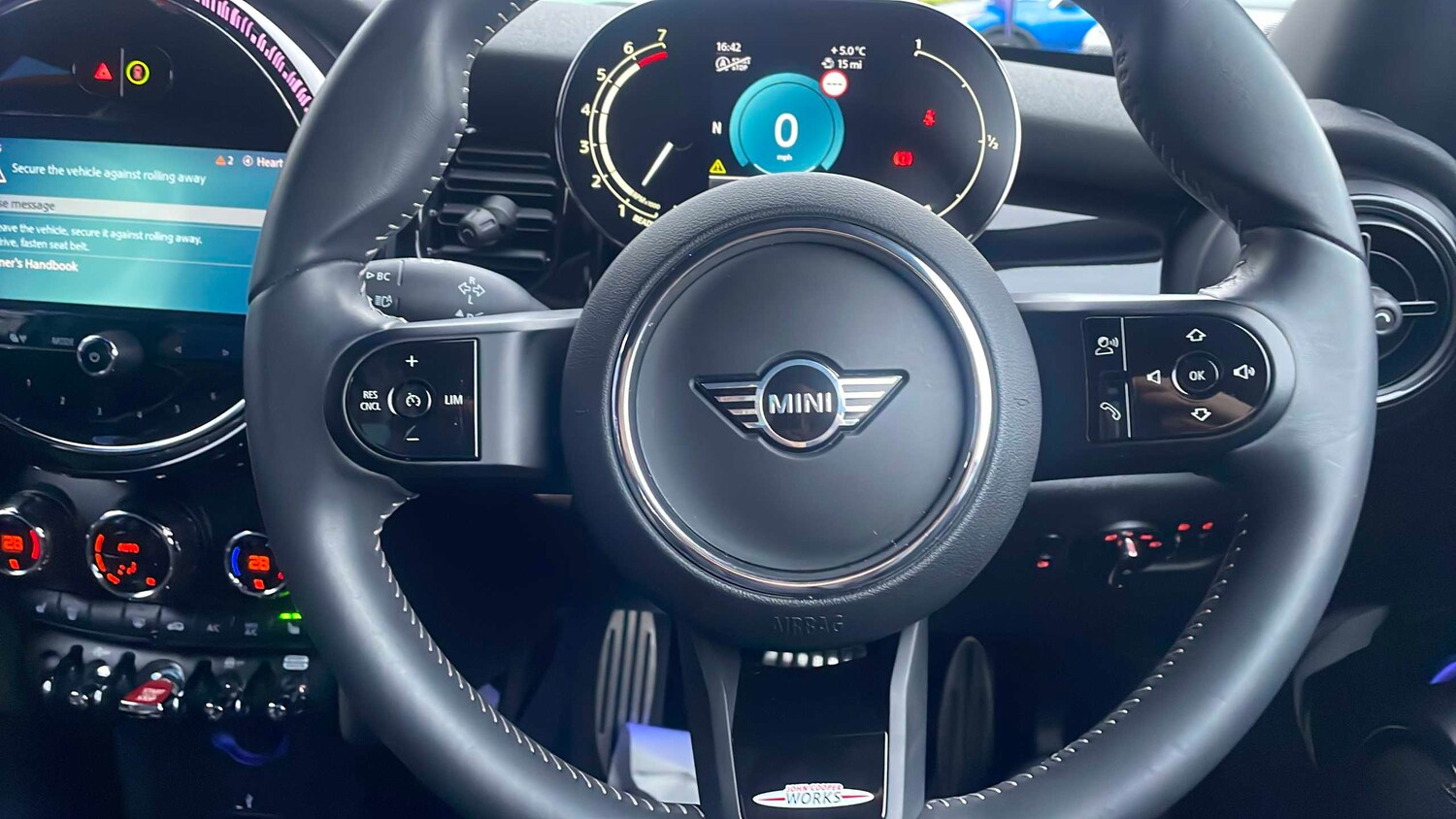 Used MINI Hatch 2023 for sale - 77698736: Photo 9